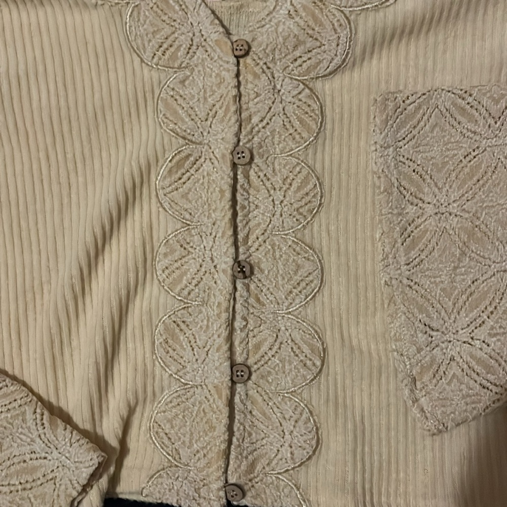 Bell Sleeve Crop Top - Picture 7 of 8